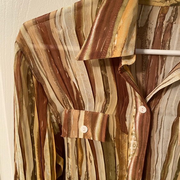 Sheer button up - Picture 4 of 4